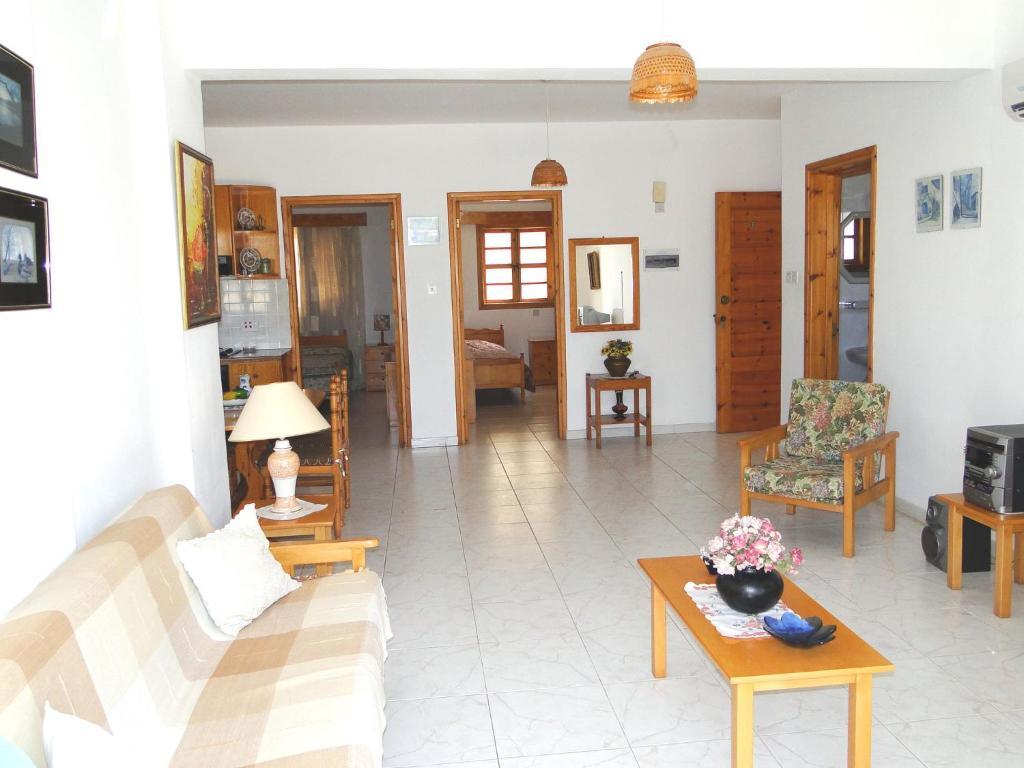 Ampelokipi Holiday Apartments Pissoúri Rom bilde