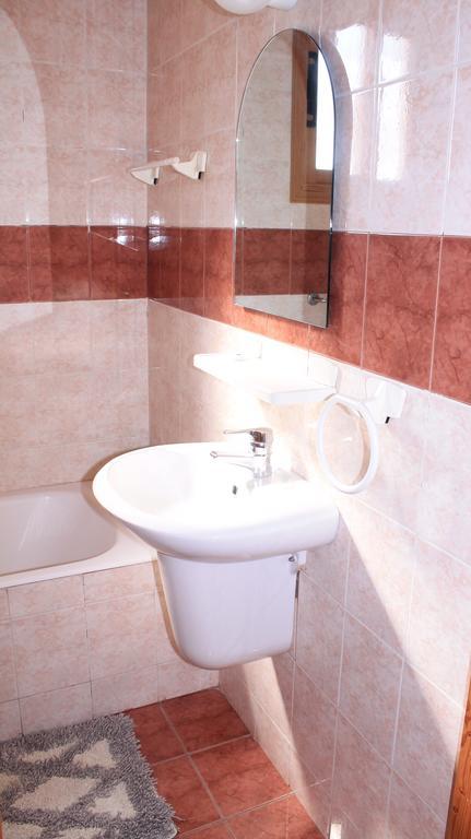 Ampelokipi Holiday Apartments Pissoúri Rom bilde
